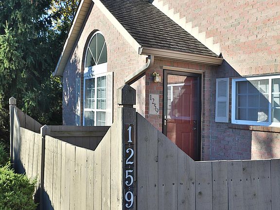 4th image of 1259 Amberlea Dr W #6