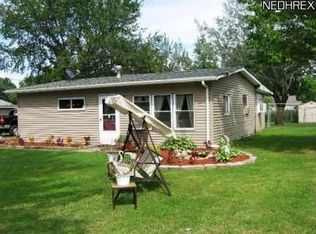 12377 Melody Ln, Grafton, OH 44044