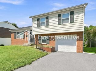3363 Southfield Dr E, Columbus, OH 43207