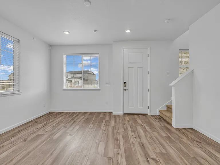 18152 Caffey Dr — Photo 5