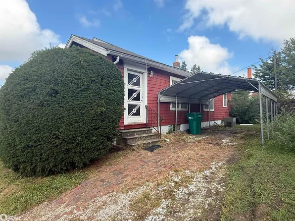 1103 W Hempstead Ave, Fairfield, IA 52556