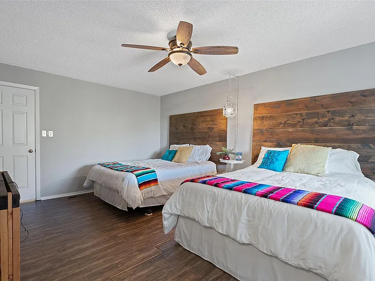 111 Comanche Point — Photo 20