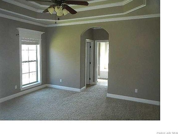 4th image of 217 Piccadilly Ln