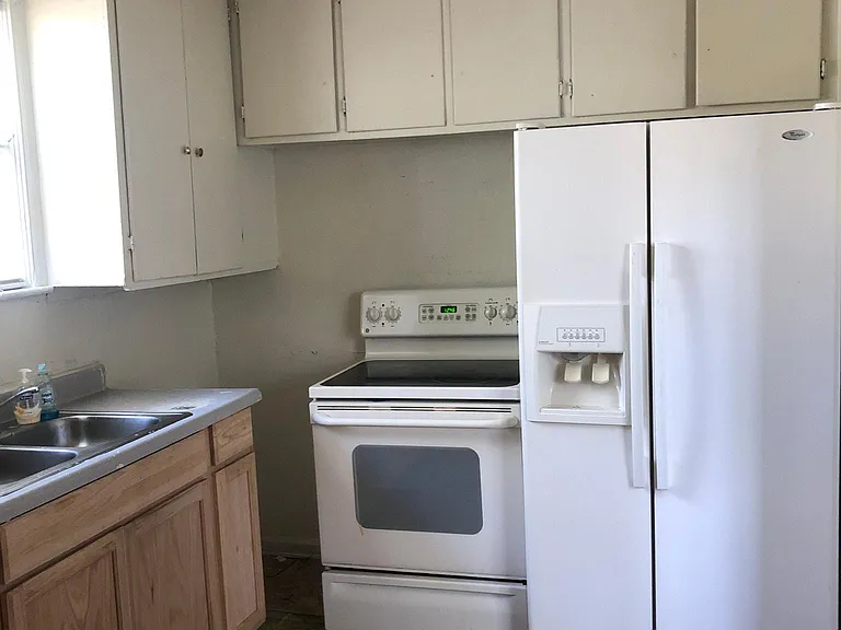 2040 Allandale Cir E — Photo 2