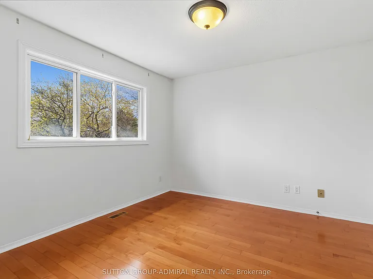 21 Kersey Cres — Photo 24
