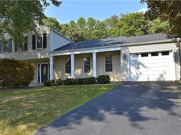 2nd image of 21 Quince Mill Ct