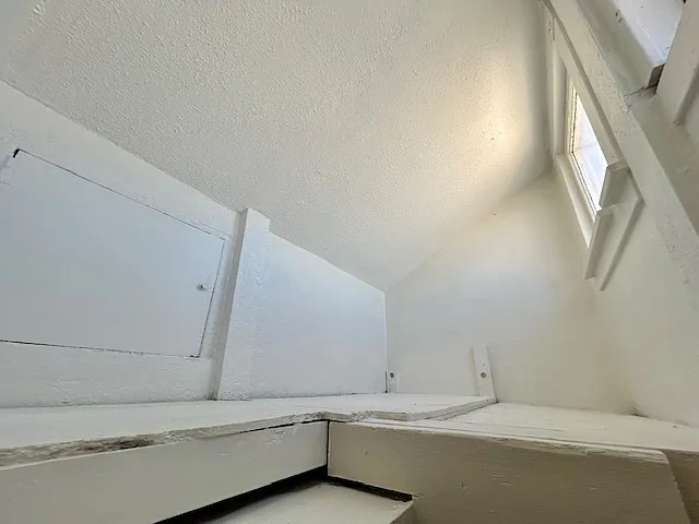 2886 1/2 Mission Blvd #A — Photo 8