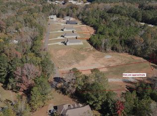 130 Young Ln, Hamilton, GA 31811