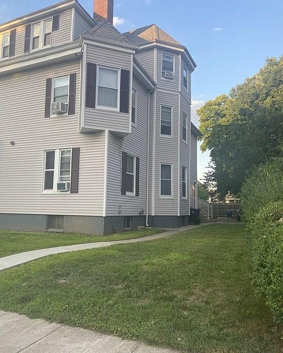 2nd image of 16-18 Maynard St