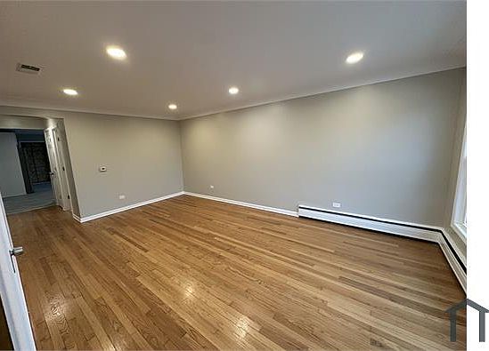 2nd image of 7241 W Belmont Ave #2