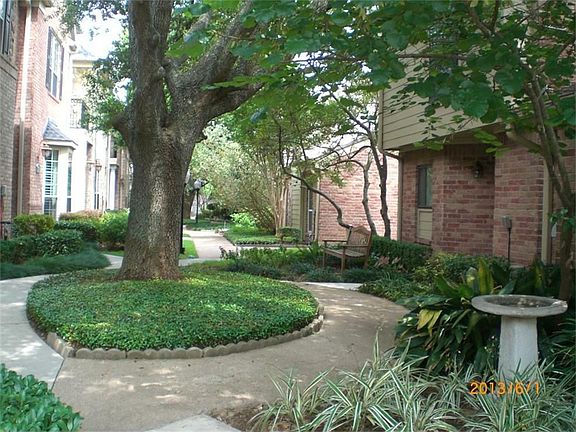 3rd image of 995 Memorial Village Dr