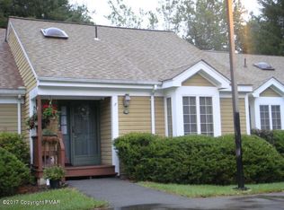 5 Village Cir APT 1202, Stroudsburg, PA 18360