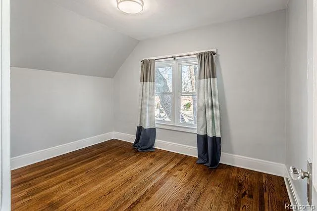 3126 Shenandoah Dr — Photo 16