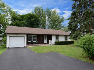 3217 Terrace Dr, McHenry, IL 60050