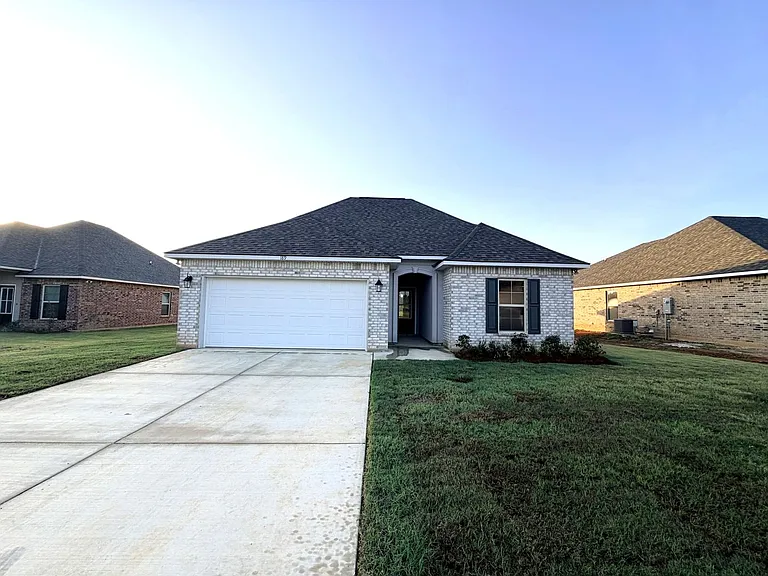 189 Berkshire Pl — Photo 1