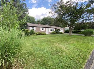 23 Meadowbrook Rd, Danbury, CT 06811