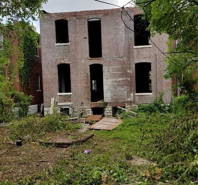 2nd image of 4425 Holly Ave