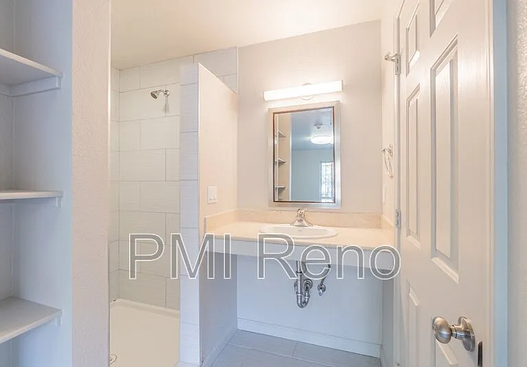 645 S Virginia St #9 — Photo 12