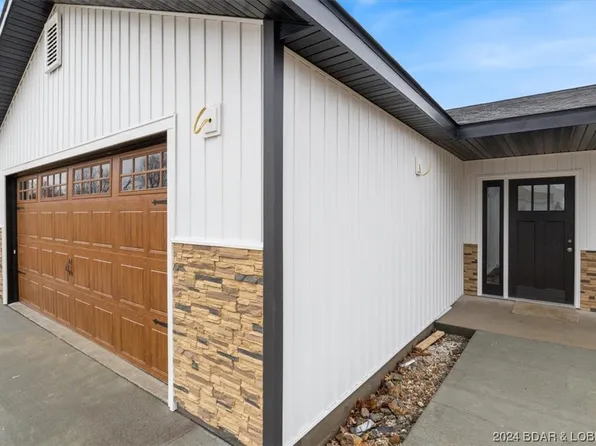 1858 Long Ln, Eldon, MO 65026