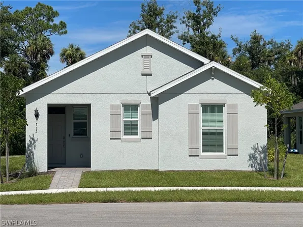 712 Treehouse Ln, Labelle, FL 33935