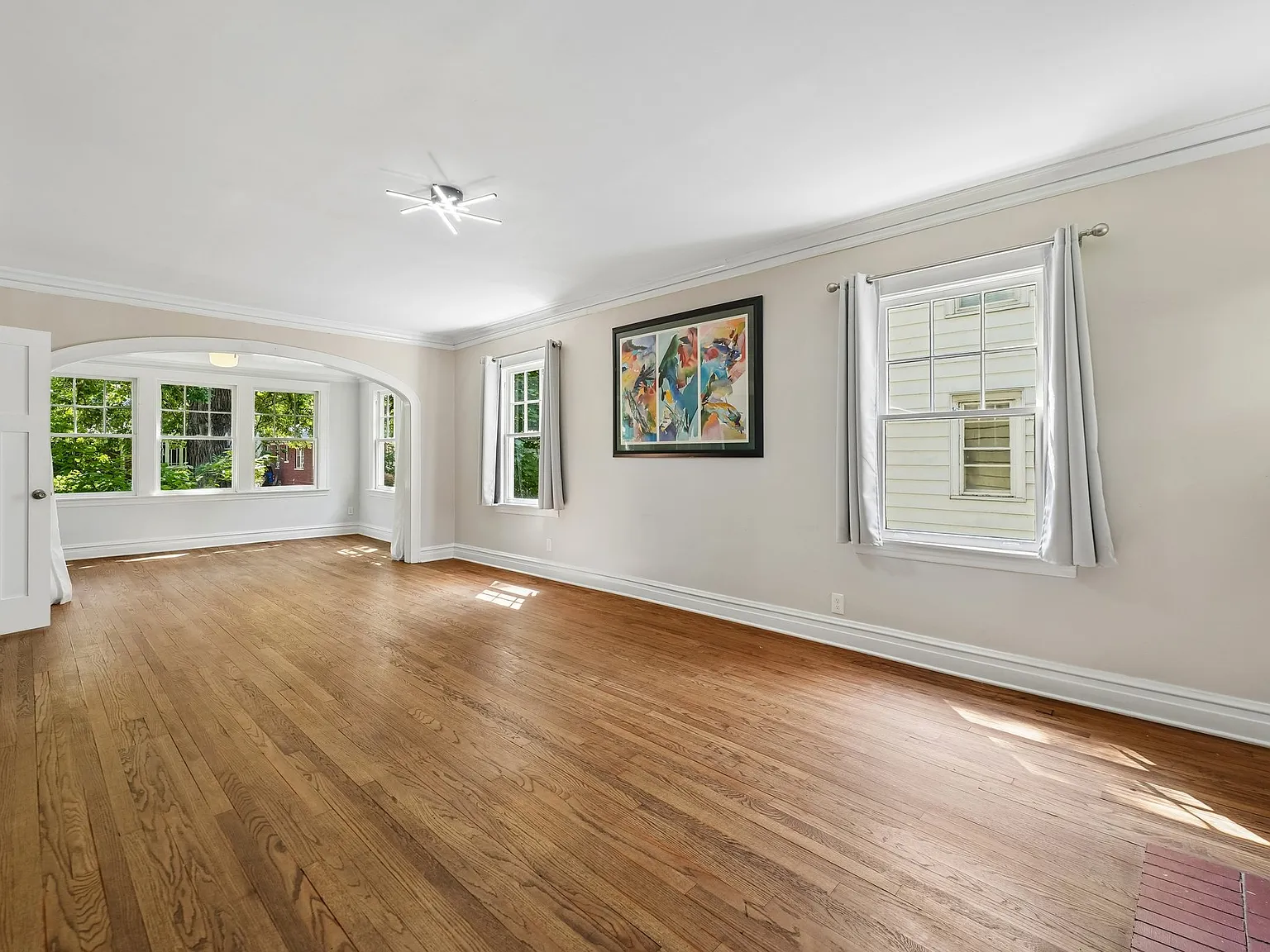 5 bed, 4.5 bath, 2942 sqft, $6,000 — Photo 4