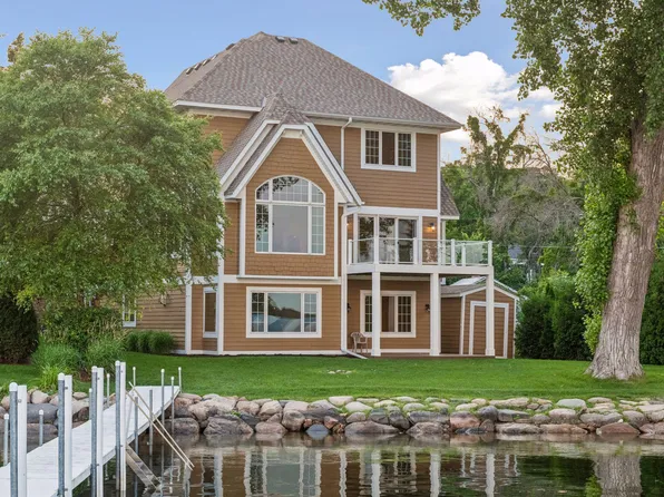 4531 Island View Dr, Mound, MN 55364
