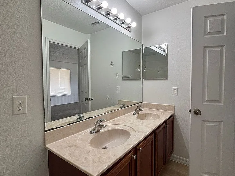 157 Cimarron Ln — Photo 33