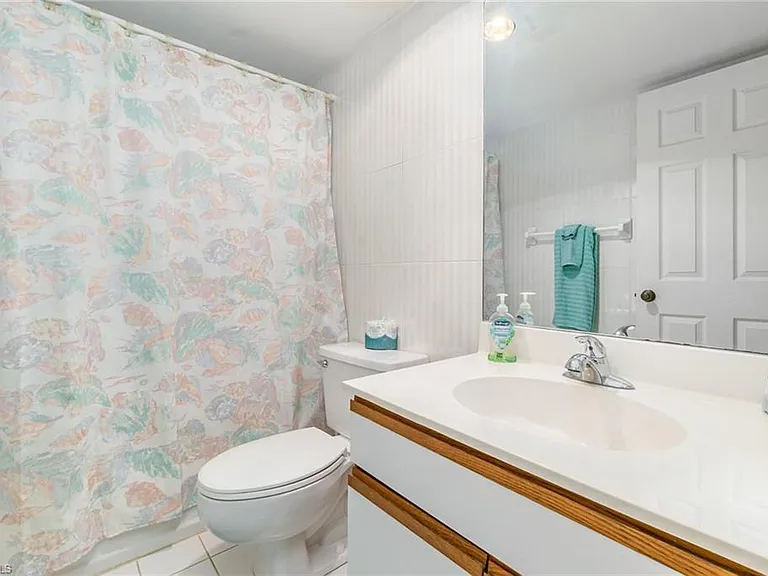 4111 Lake Forest Dr #523 — Photo 17