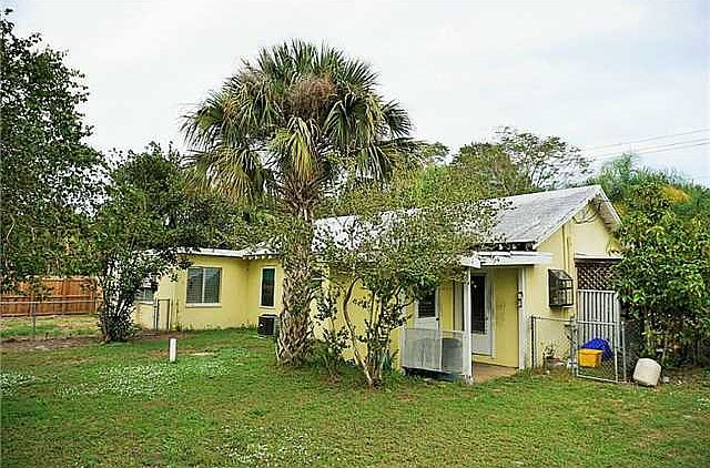 1st image of 1296 SE Saint Lucie Blvd