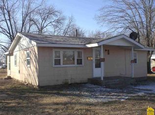 110 W 1st St, Appleton City, MO 64724