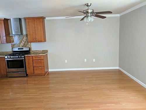 2nd image of 2154 Williams St