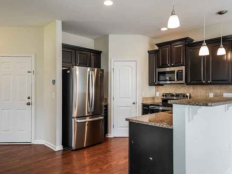 645 Smithridge Way — Photo 7
