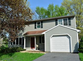 113 Armstrong Ln, Lancaster, PA