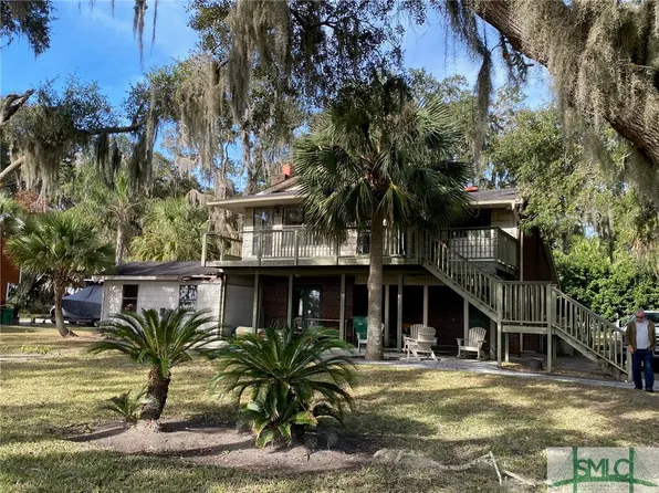 2016 SE Mission Drive, Darien, GA 31305