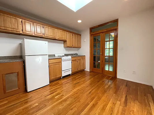 Rented by Best Apartments North Inc | media 16