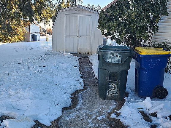 4th image of 2 Kenton Cir