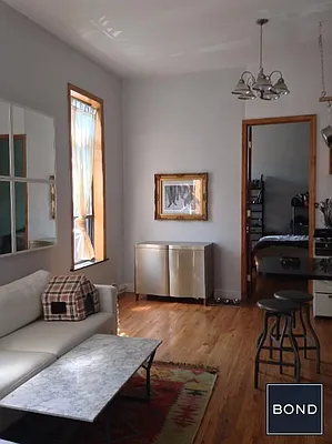 Rented by Bond New York | media 3