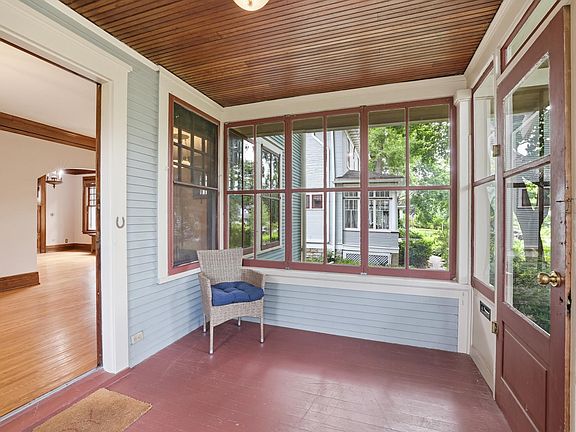3rd image of 2140 Dayton Ave