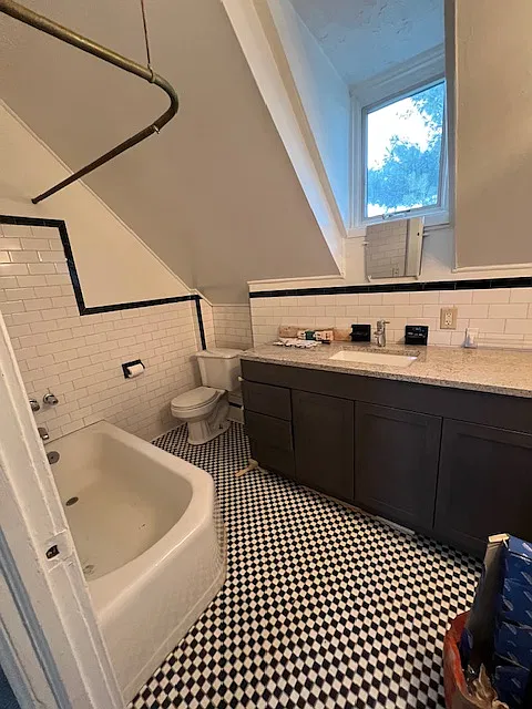 Hillside Pl, Eastchester — Photo 3