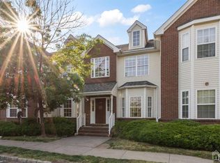 134 Forest Dr, Piscataway, NJ 08854