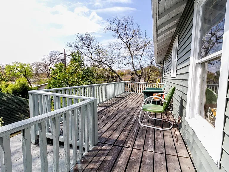 1103 W 22nd St #B — Photo 8