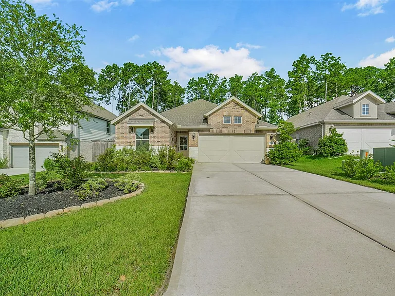 221 Woods Rose Ct — Photo 35