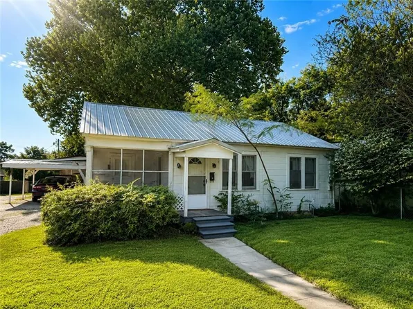 419 N Preston St, Marksville, LA 71351