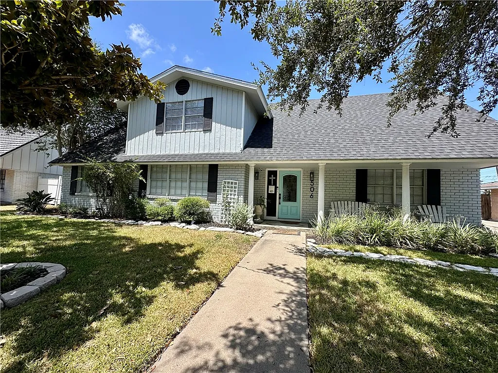4 bed, 2.5 bath, 3066 sqft, $3,200 — Photo 3