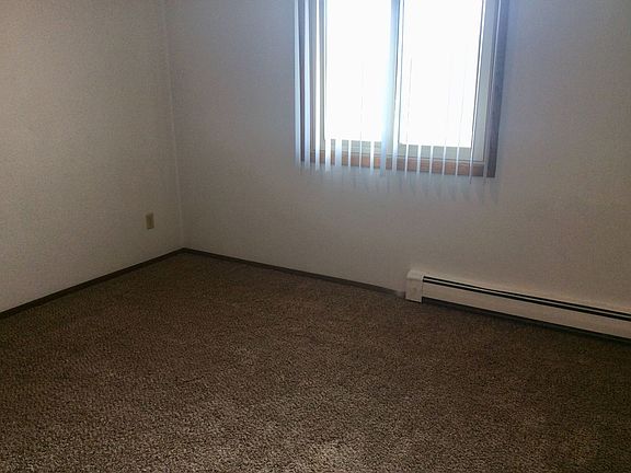 5th image of 1612 Prairie Ave APT 22