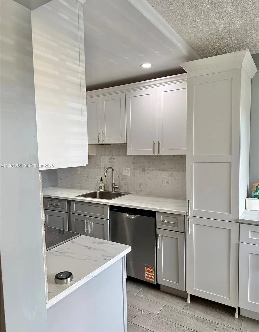 Cypress Chase Condo No 6 — Photo 3