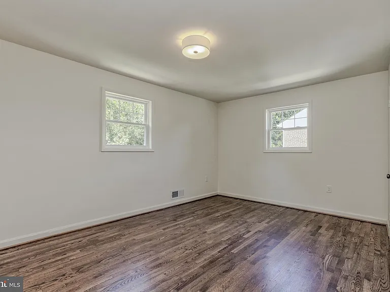 9902 Belhaven Rd — Photo 16