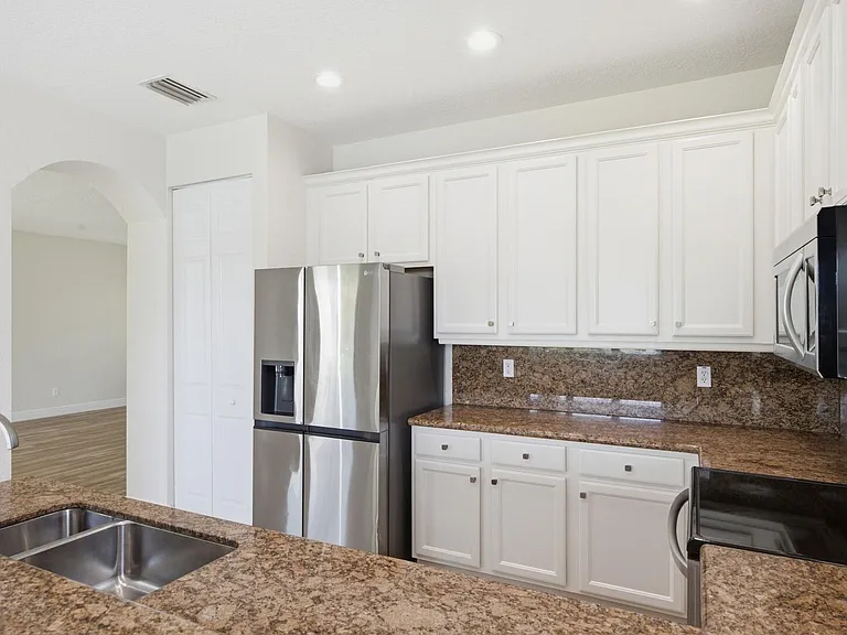 8895 Chestnut Ridge Way — Photo 13