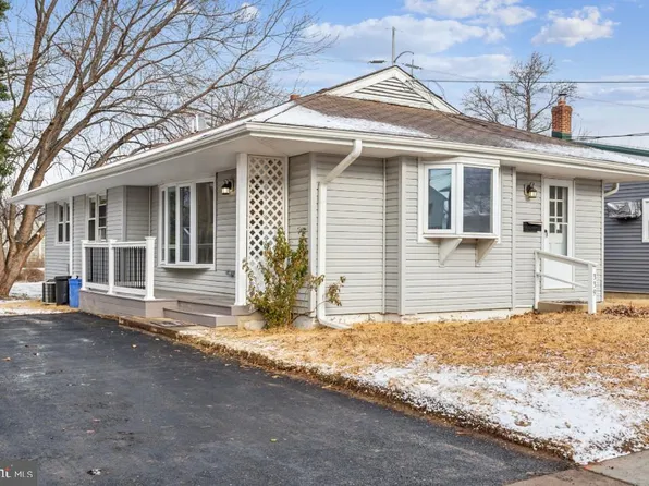 339 Chippewa St, Lester, PA 19029