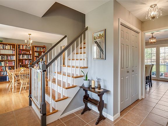 3rd image of 1875 Ellis Hollow Rd